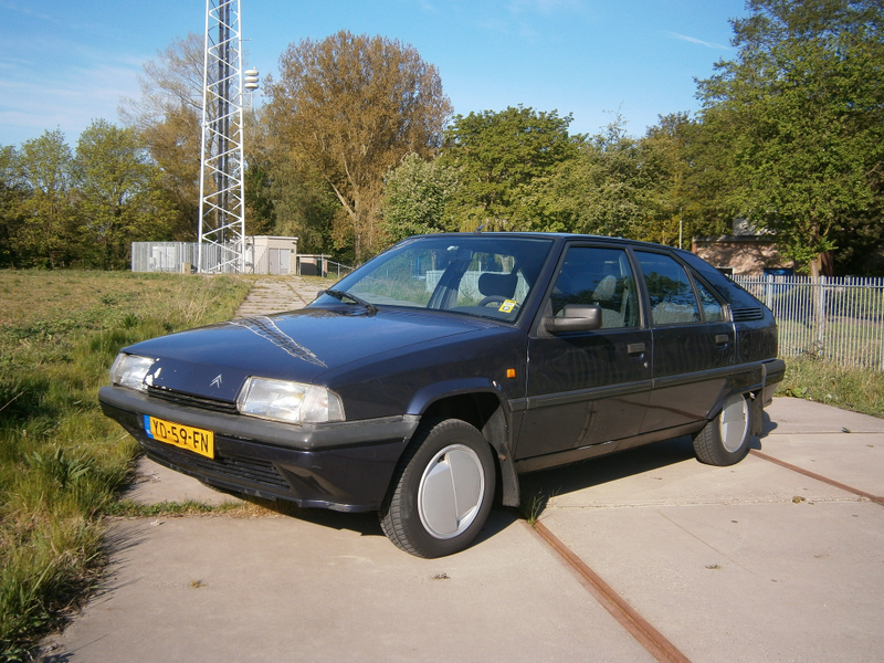 Illustration for article titled My '90 Citroƫn BX diesel is offered for sale